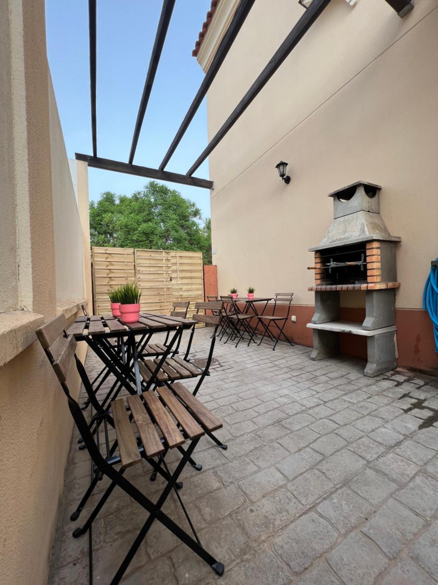 Apartamentos Sevilla Deluxe Rosales Los Rosales  Exteriör bild